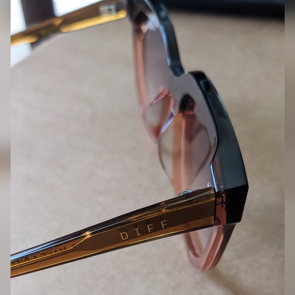 DIFF Eyewear sunglasses lot of 3 - Picture 6 of 7
